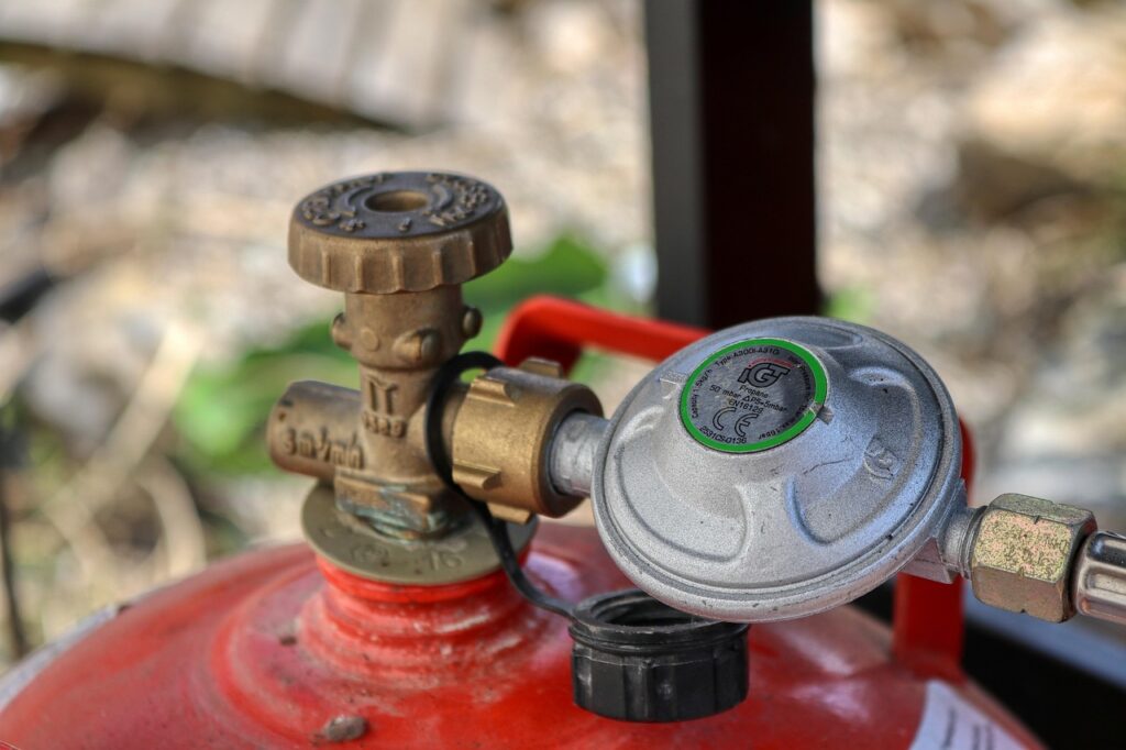 détendeurs gaz sur une bouteille de gaz
